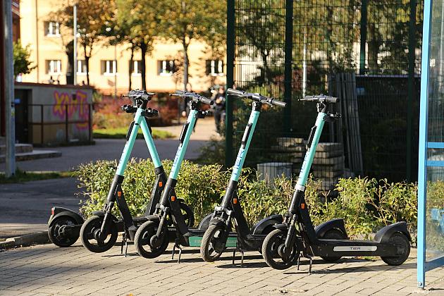 Zamiast autem – po Lęborku e-hulajnogą!