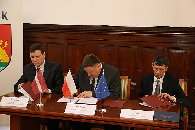 Lębork ma nowe miasto partnerskie. Umowa o współpracy z łotewskim Ogre podpisana