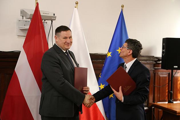 Lębork ma nowe miasto partnerskie. Umowa o współpracy z łotewskim Ogre podpisana