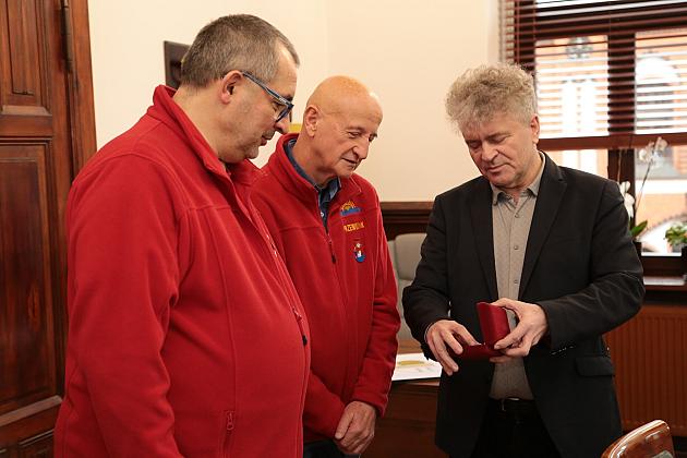 Lęborscy przewodnicy turystyczni uhonorowani