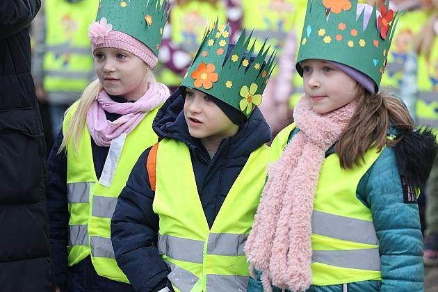 Obchody Pierwszego Dnia Wiosny w Lęborku: topienie marzann i rekreacyjny rajd pieszy