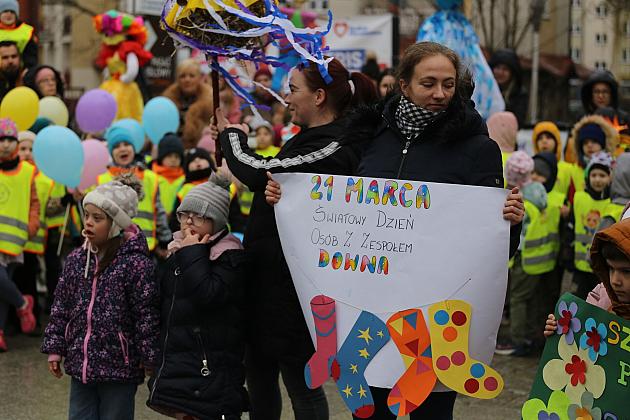Obchody Pierwszego Dnia Wiosny w Lęborku: topienie marzann i rekreacyjny rajd pieszy