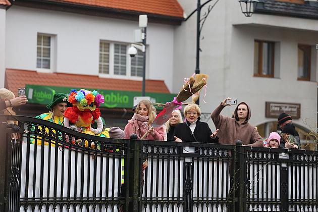 Obchody Pierwszego Dnia Wiosny w Lęborku: topienie marzann i rekreacyjny rajd pieszy