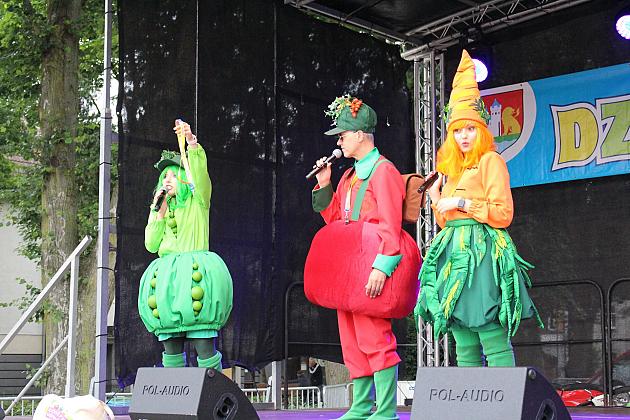 Radosny festyn z okazji Dnia Dziecka na Placu Pokoju w Lęborku