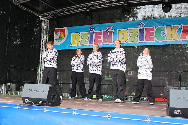 Radosny festyn z okazji Dnia Dziecka na Placu Pokoju w Lęborku