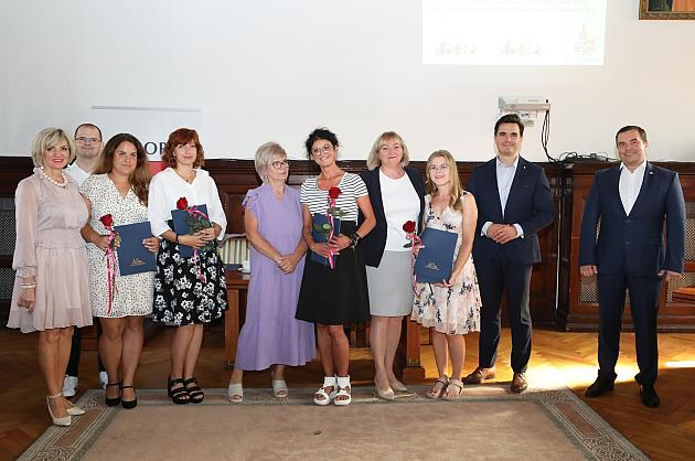 Spotkanie w ratuszu ws. nowego roku szkolnego i ślubowanie