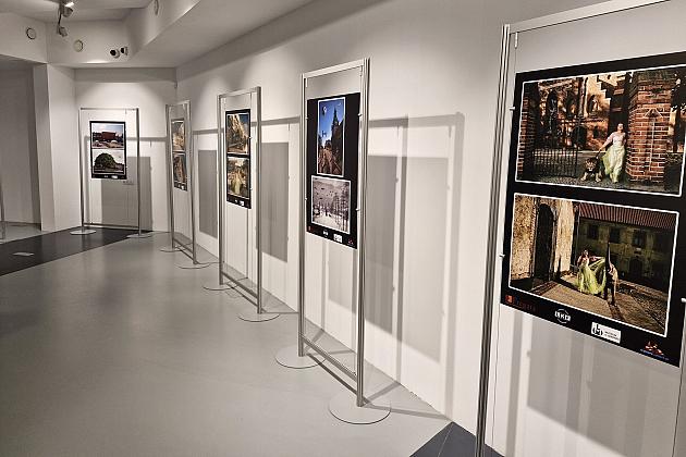 Wystawa fotograficzna „Dwa światy Lęborka” do obejrzenia w Wieży Ciśnień