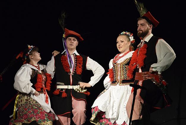 20-lecie Zespołu Pieśni i Tańca „Ziemia Lęborska” – Jubileusz pełen tańca i wzruszeń