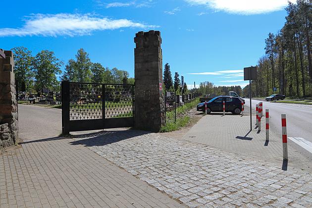 Chodnik przy cmentarzu coraz bliżej – dbamy o poprawę bezpieczeństwa i wygodę mieszkańców
