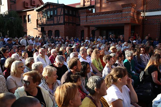 Letnie Granie ponownie na dziedzińcu ratusza – koncert akordeonowy z udziałem 33 młodych muzyków z całej Polski