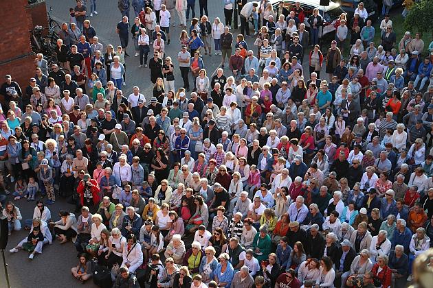 Letnie Granie ponownie na dziedzińcu ratusza – koncert akordeonowy z udziałem 33 młodych muzyków z całej Polski