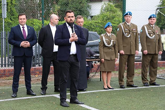 Uczniowie wrócili do szkół. Inauguracja roku szkolnego w SP nr 5 w Lęborku