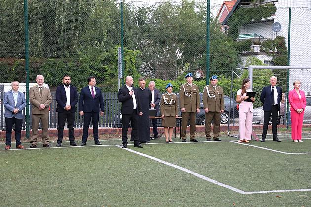 Uczniowie wrócili do szkół. Inauguracja roku szkolnego w SP nr 5 w Lęborku