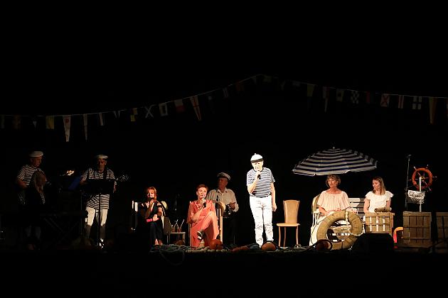 W rytmie wspomnień – zespół Bel Canto wystąpił dla lęborskich seniorów