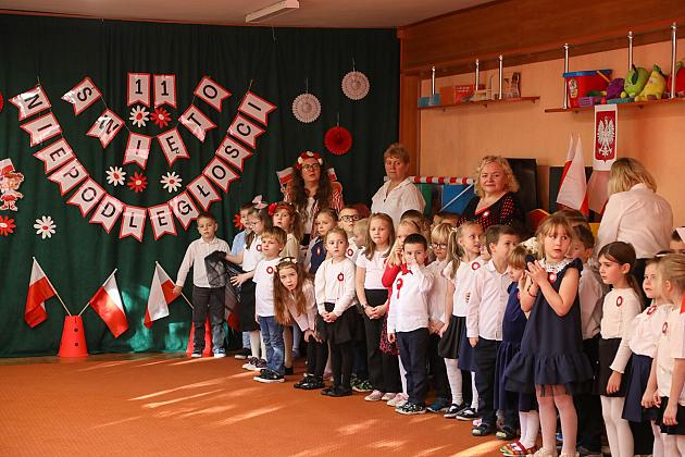 Radosne świętowanie 107. rocznicy odzyskania niepodległości w Przedszkolu nr 1