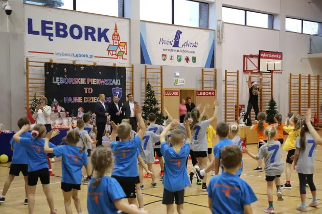 „Lęborskie pierwszaki to fajne dzieciaki” – sportowe święto najmłodszych