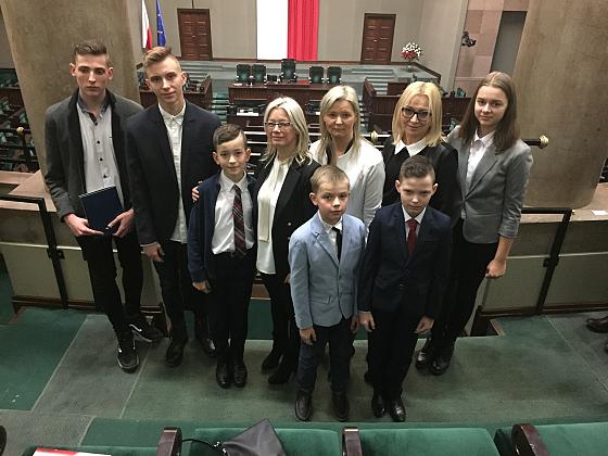 Szkoła Podstawowa nr 4 im. T. Kościuszki z tytułem laureata konkursu „Szkoła Niepodległej”