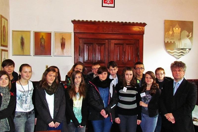 Przyszli dziennikarze „przepytali” burmistrza